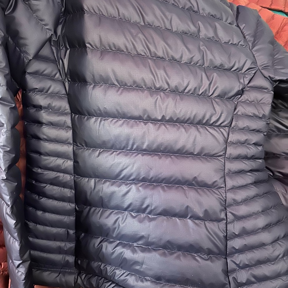Patagonia down puffer sweater jacket - Picture 2 of 9